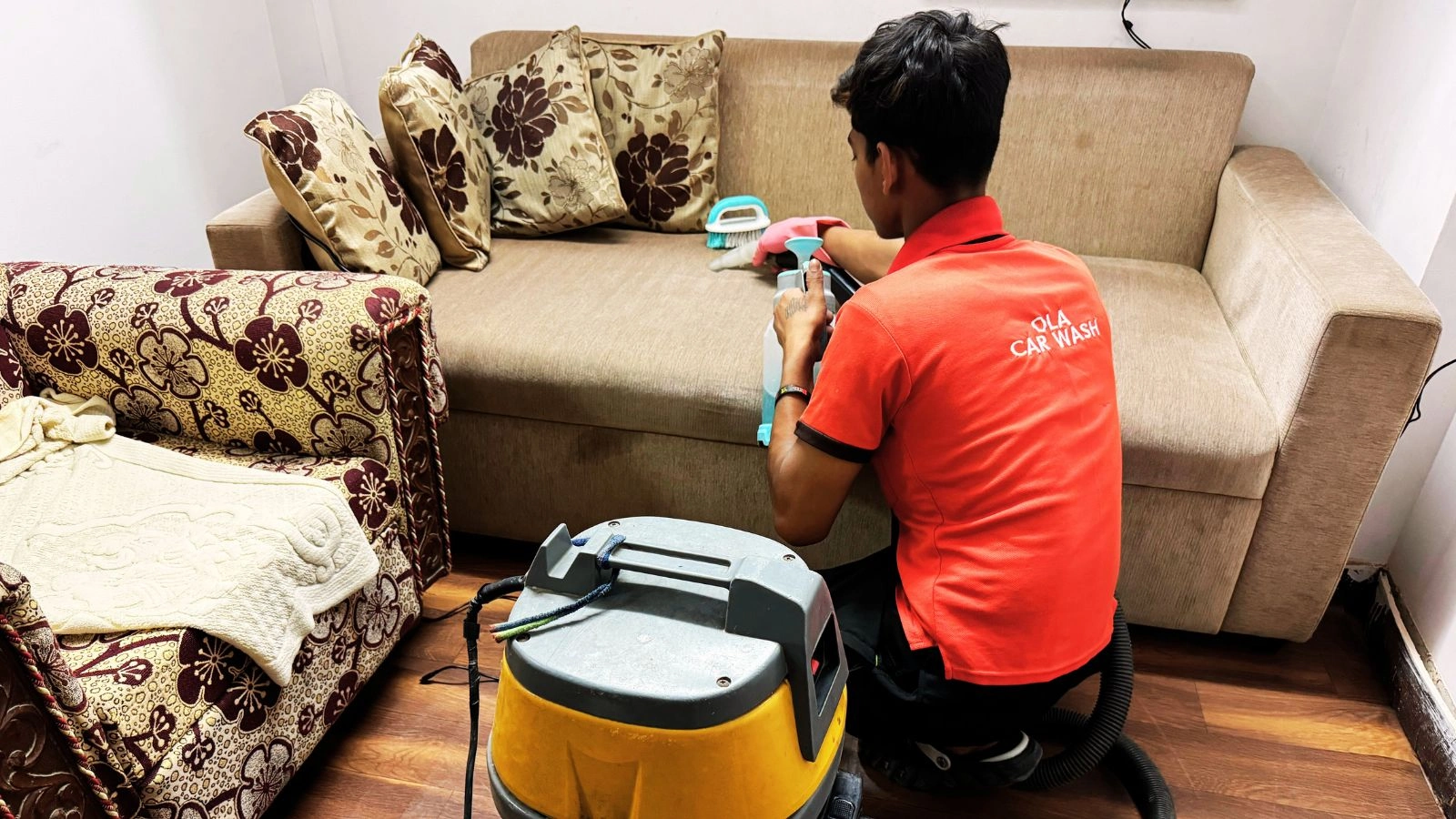 sofa dry cleaning at doorstep